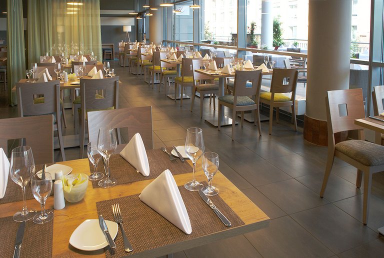 Restaurant emil's with terrace at centrovital Hotel ©Alexander Hausdorf